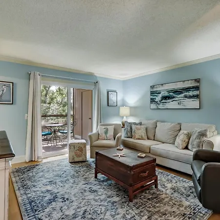 New Listing! Secluded Location A Few Blocks From The Beach, Easy Access By Traveling The Walkway